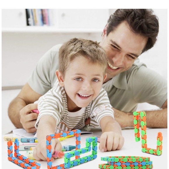 NEW Wacky Tracks 💗/💚 & 🧡/💚 Fidget - Picture 4 of 4